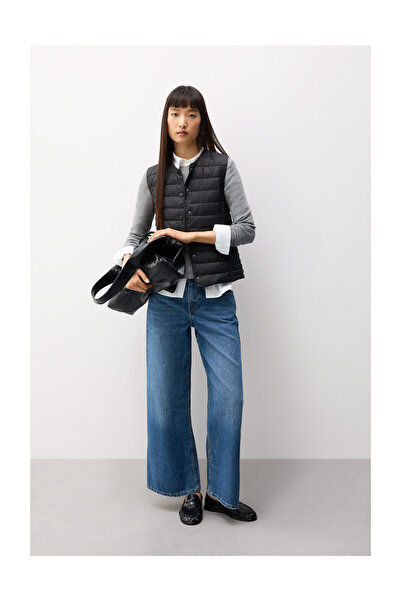 LEFTIES Woman Bsc Lightweight Padded Collarless Vest