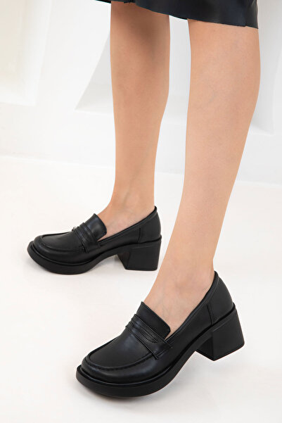 SOHO Черни дамски мокасини 21097