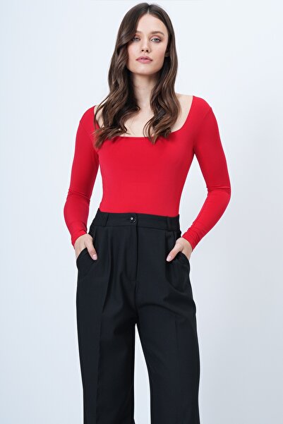 Trend Alaçatı Stili Roter Damen-Overall mit quadratischem Kragen und Druckknöpfen an der Unterseite, Bodysuit ALC-X14390