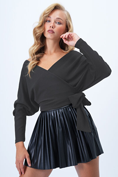 Trend Alaçatı Stili Anthrazitfarbene Damen-Crop-Bluse mit zweireihigem Kragen und Schnürdetail vorne und hinten ALC-X14346