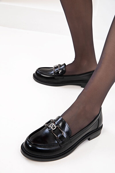 SOHO Pantofi de damă din piele lăcuită neagră mată 21159