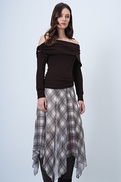 Trend Alaçatı Stili Women's Bitter Brown Madonna Collar Shoulder Accessory Detailed Knitted Blouse Alc-X14557