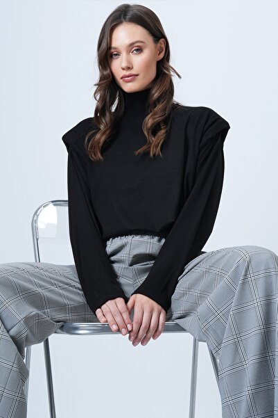 Trend Alaçatı Stili Kadın Siyah Yarım Balıkçı Yaka Vatkalı Bluz ALC-X14665