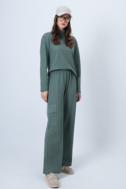 Trend Alaçatı Stili Women's Green Turtleneck Soft Textured Oversized Blouse and Cargo Pants Set Alc-X14382