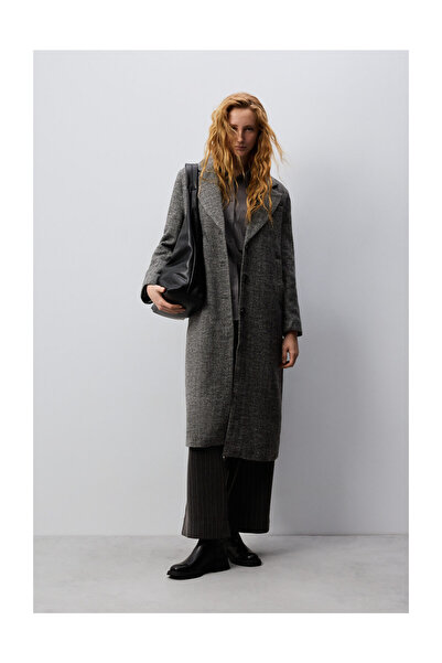 LEFTIES Woman's Long Straight Coat Made of Structured Fabric.