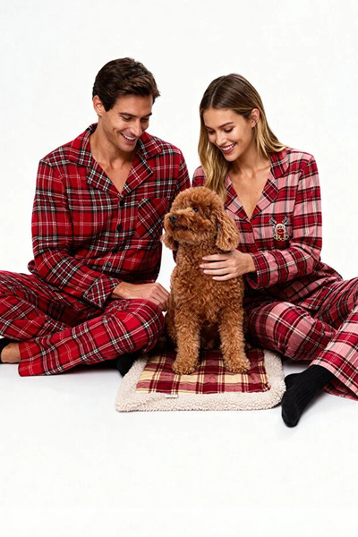 Trendyol Collection Red Plaid Deer póló és nadrág pizsama szett - Thmaw24pt00053