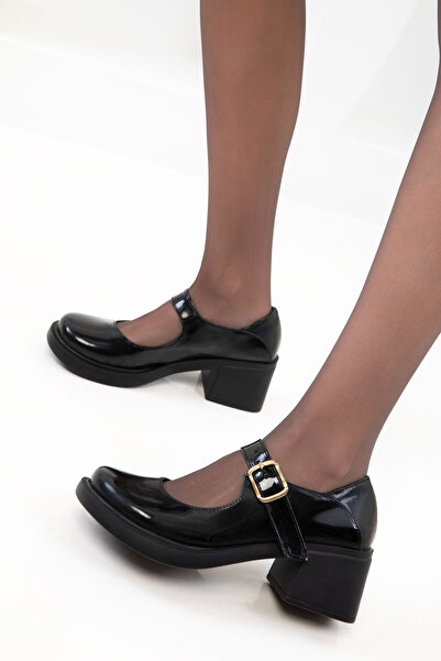 SOHO Pantofi de damă din piele lacuită neagră 21199