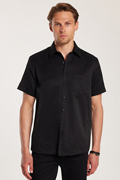 Tudors قميص رجالي ذو قصة عادية كلاسيكية وأكمام قصيرة من القطن بجيب واحد باللو...