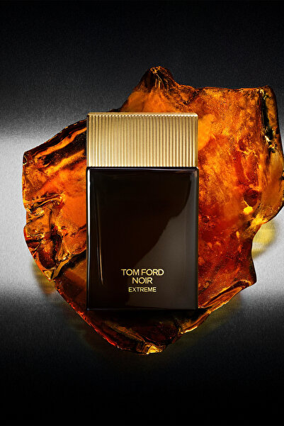 Tom Ford Noir Extreme Parfüm 💫 - Kalıcılığı ve Zarafeti Keşfedin!