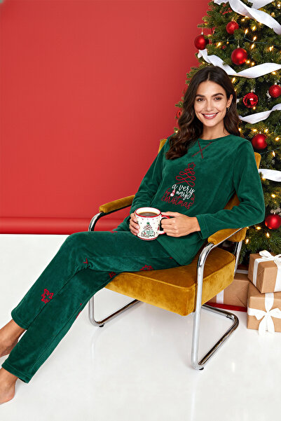 Trendyol Collection Zimní pletené pyžamo se zeleným vánočním motivem Thmaw24Pt00265