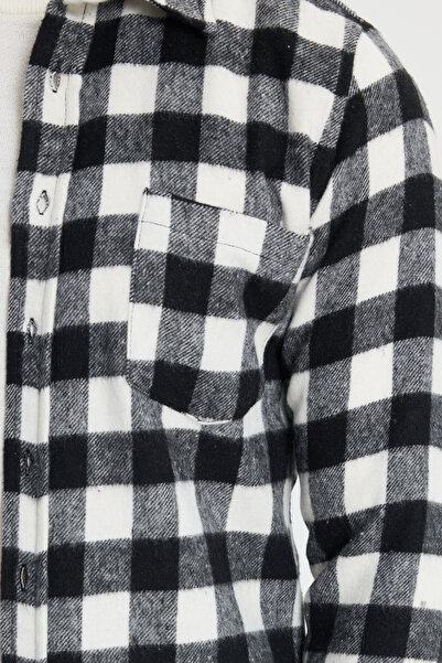 Tudors Men's slim fit long sleeve plaid checkered winter woodcutter shirt with pockets