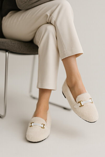 Beyond Women's Cream Plush Ballerinas Byndvt01