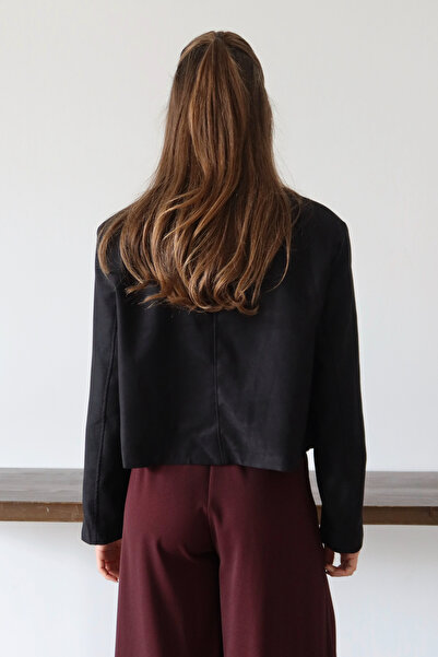 Trendyol Collection Black Short Buttoned Wide/Relaxed Fit Woven Suede Jacket Twoaw26Ce00064