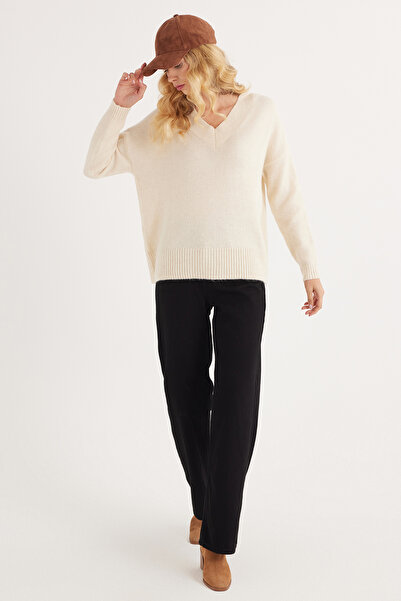 Tudors Women's Slim Fit Slim Fit V-Neck Beige Sweater