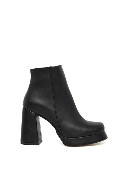 SOHO Black Women's Boots & Booties 21209
