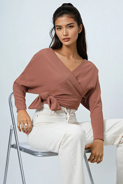 Trend Alaçatı Stili Women's Cinnamon Front Back Double-Breasted Neckline Tie Detail Crop Blouse Alc-X14346