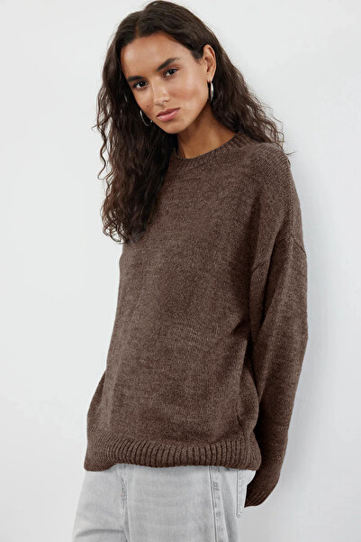 Trendyol Collection Nerzfarbener, weicher, strukturierter Strickpullover mit weitem Schnitt TWOAW25KZ00168