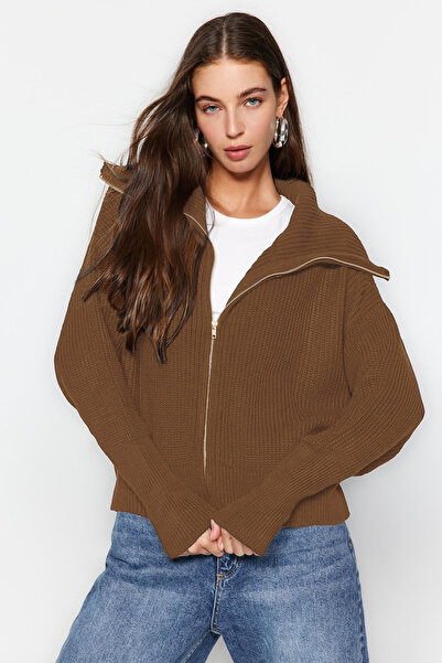 Trendyol Collection Ανοιχτό καφέ φαρδύ πλεκτό με φερμουάρ με γιακά TWOAW24HI00072