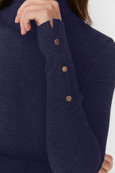 Trendyol Collection Marineblauer Premium-Garn mit merzerisierter Optik / Spezialgarn Basic-Strickpullover TWOAW23KZ01514