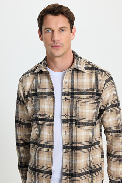 Tudors Men's Regular Fit Classic Cut Large Checkered Forester Shirt with Ches...