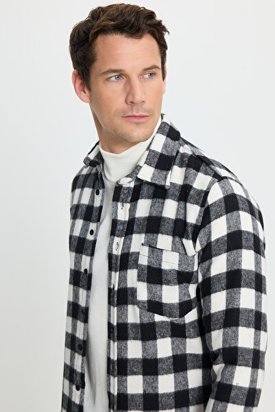 Tudors Men's slim fit long sleeve plaid checkered winter woodcutter shirt with pockets
