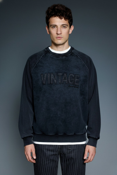 ablukaonline Ανδρικό φούτερ oversized με λεπτομέρεια vintage κεντήματος που πλένεται, μαύρο