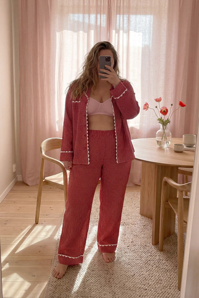 Trendyol Curve Burgundy Plaid/Check Viscose Woven Pajamas Set Tbbaw26Ai00037