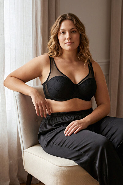 Trendyol Curve Σουτιέν με μαύρη δαντέλα συλλογικό μεγάλου μεγέθους