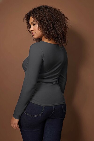 Trendyol Curve Anthrazitfarbene, gerade geschnittene, figurbetonte, elastische Strickbluse mit Kordelzugdetail TBBAW26AF00121