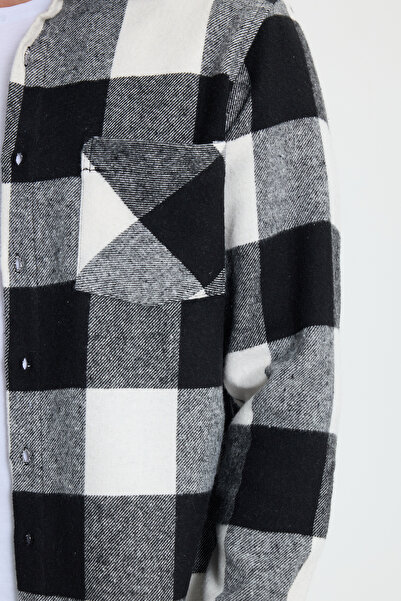 Tudors Men's regular fit classic cut plaid pocketed lumberjack shirt