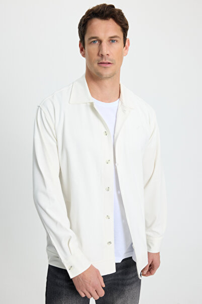 Tudors Men's relaxed fit button-down knit white shirt jacket with side pockets
