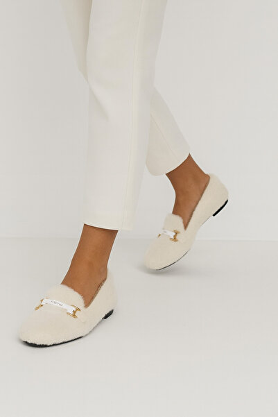 Beyond Women's Cream Plush Ballerinas Byndvt01