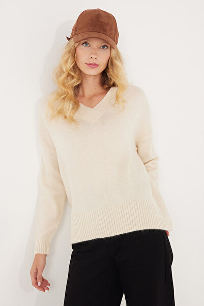 Tudors Women's Slim Fit Slim Fit V-Neck Beige Sweater