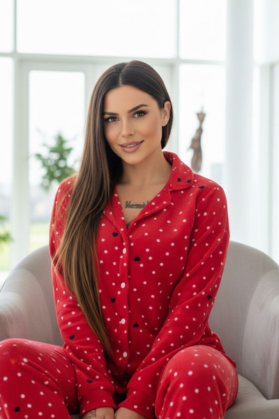 Pijamaevi Σετ πιτζάμες από βελούδινο φλις με κόκκινο σχέδιο καρδιάς με κουμπιά μπροστά