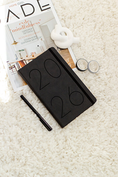 Matt Notebook 2026 Година 13x21 см Дневен дневен ред Черен