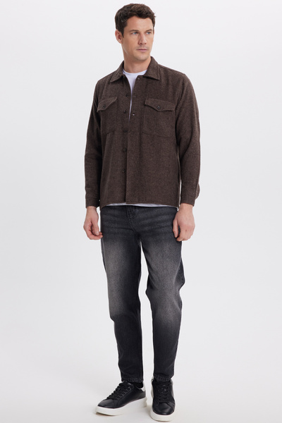 Tudors Ανδρικό πουκάμισο καφέ με κανονική εφαρμογή, άνετο κοψίματο, διπλή τσέπη με κουμπωτά κλείσιμο