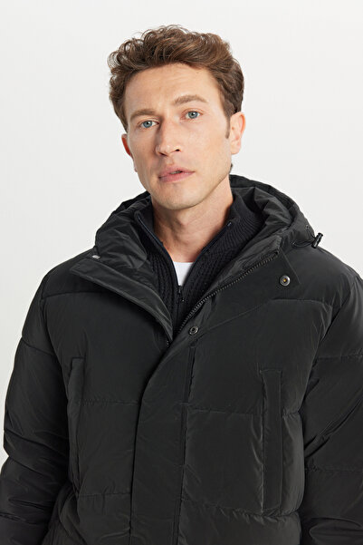 AC&Co / Altınyıldız Classics Men's Black Padded Standard Fit Regular Cut Stand Collar Hooded Jacket with Pocket