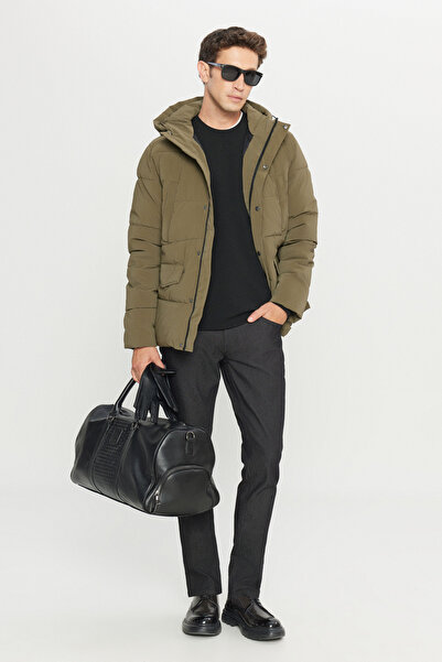 AC&Co / Altınyıldız Classics Men's Khaki Padded Standard Fit Regular Cut Stand Collar Hooded Jacket with Pocket