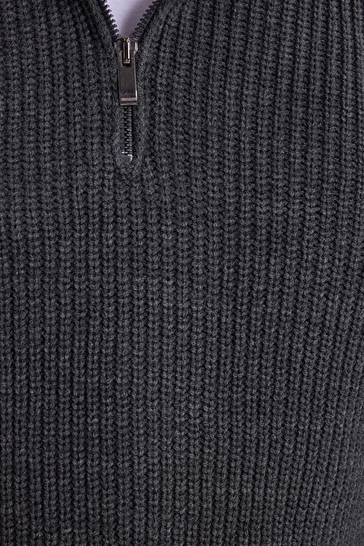 Tudors Ανδρικό πλεκτό πουλόβερ με λεπτή εφαρμογή με φερμουάρ σε γκρι γιακά