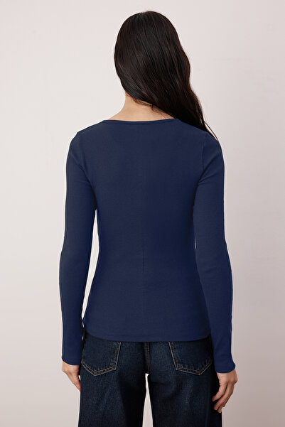 Trendyol Collection Navy Blue Snap Fastener Fitted/Bodycon Corded Fabric Stretchy Knitted Blouse Twoaw25Bz00080