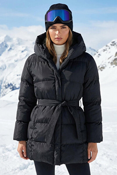 Trendyol Collection Μαύρο υδατοαπωθητικό φουσκωτό παλτό με ζώνη - κανονική εφαρμογή TWOAW23MO00007