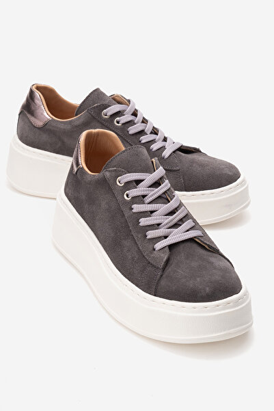 LuviShoes حذاء رياضي نسائي من الجلد الطبيعي المدخن من GUENO