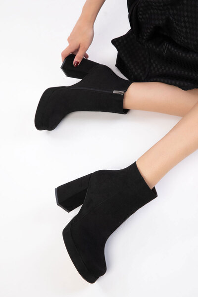 SOHO Damenstiefel und Stiefeletten aus schwarzem Wildleder 21209