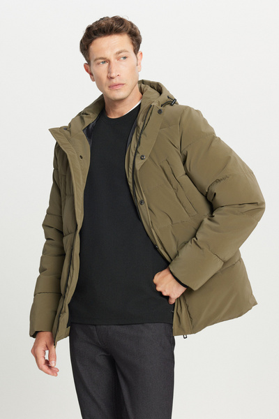 AC&Co / Altınyıldız Classics Men's Khaki Padded Standard Fit Regular Cut Stand Collar Hooded Jacket with Pocket
