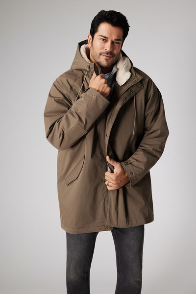 AC&Co / Altınyıldız Classics Men's Khaki Cold Proof Coat Jacket Standard Fit Regular Cut Hooded Mock Neck with Side Pockets