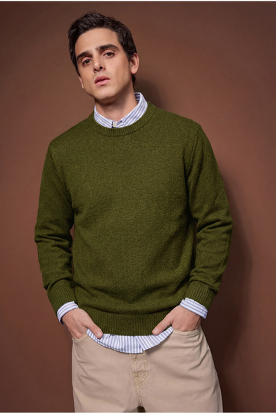 Trendyol Collection Khaki volný svetr s kulatým výstřihem TMNAW26KZ00012