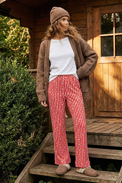 Trendyol Collection Rote gestreifte Baumwoll-Pyjama-Unterseite mit Herzen – THMSS23PJ00002