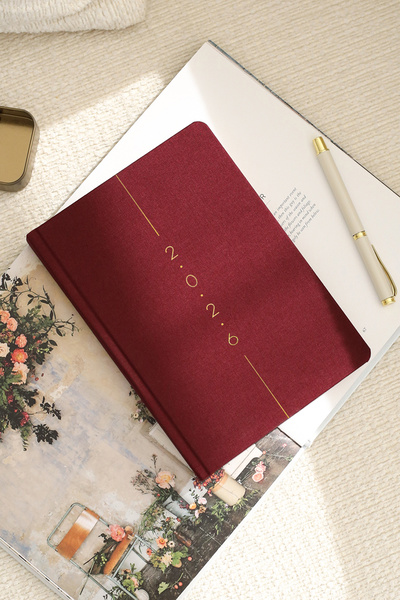 Matt Notebook 2026 A5 Ленен седмичен дневник 15x21 cm - 12 месеца Бордо