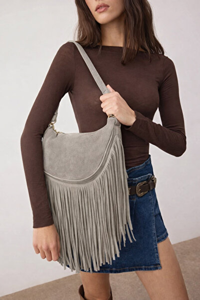 TRENDYOL SHOES Nerzfarbene Damen-Umhängetasche aus Premium-Echtleder mit Quastendetail TAKAW26OC00044