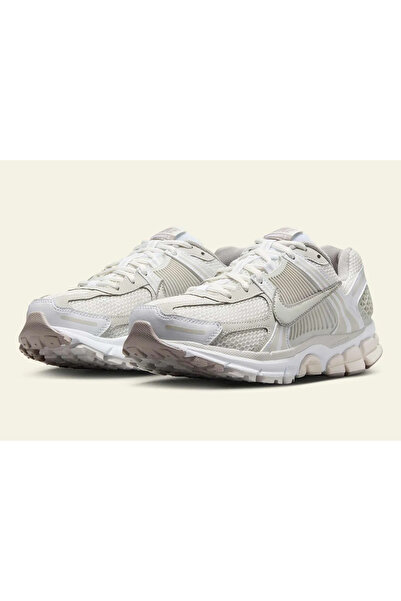 Nike W NIKE ZOOM VOMERO 5